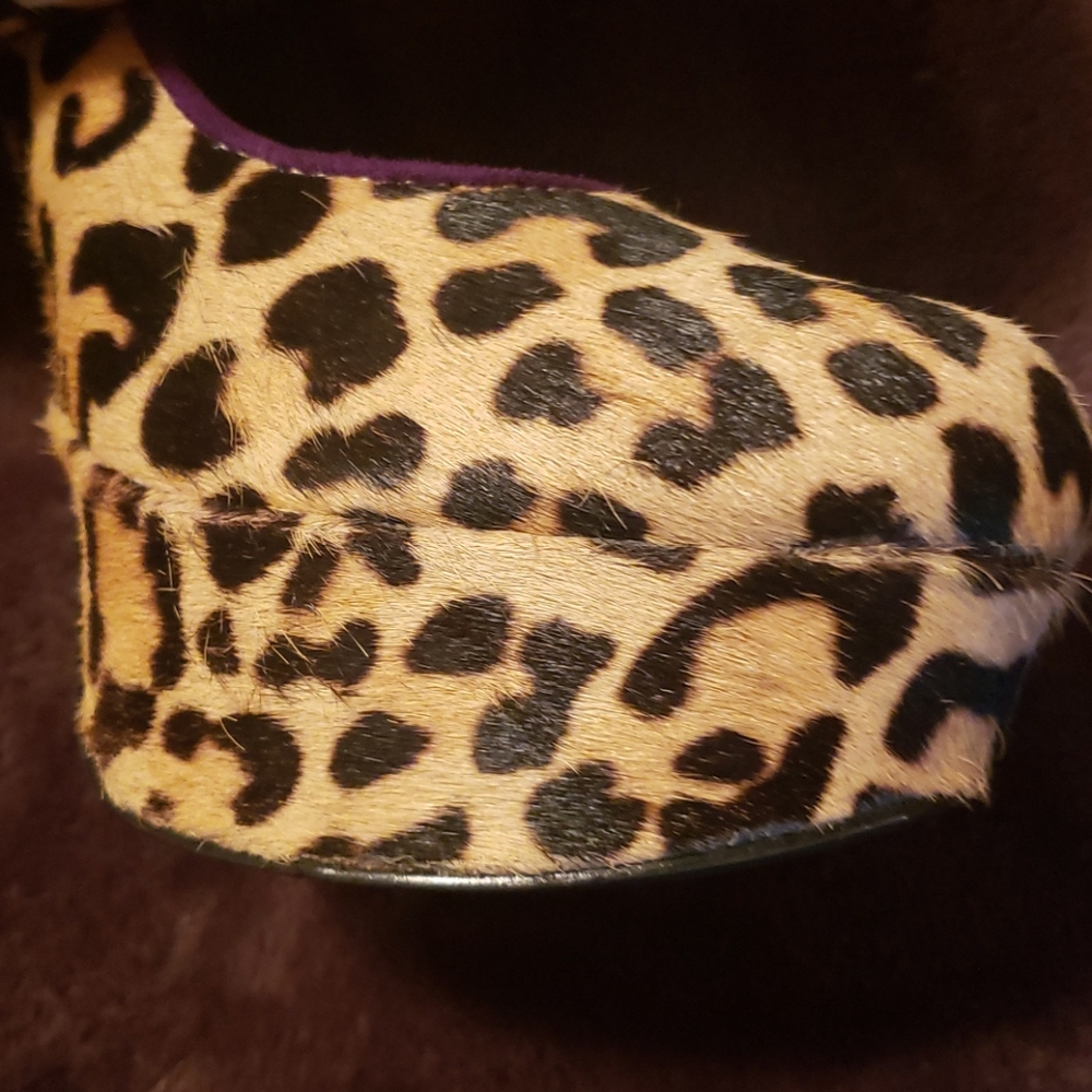 Shoes - Picture 3 of 4